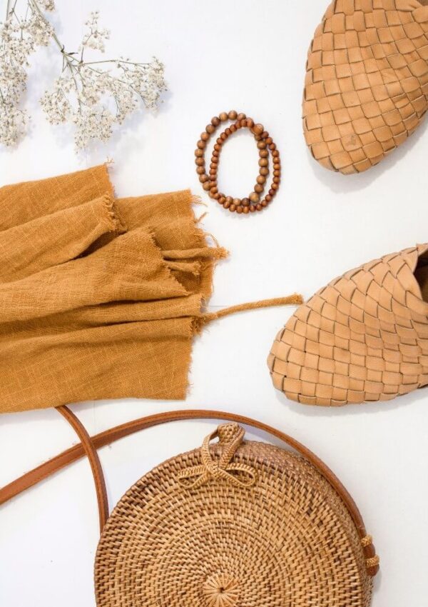 granola girl starter pack items