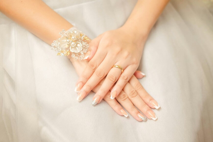 pretty bridal nail design