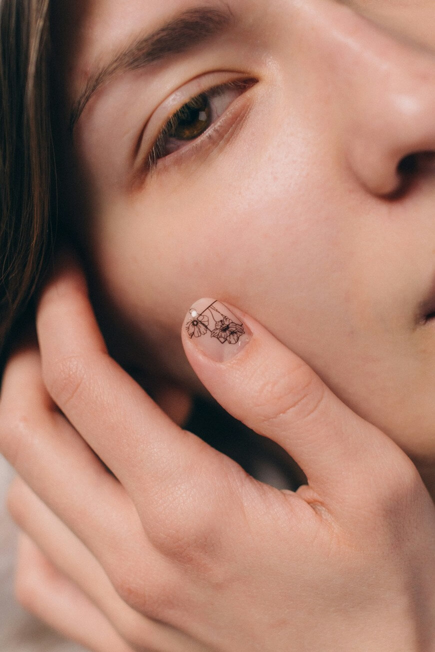 black nail designs