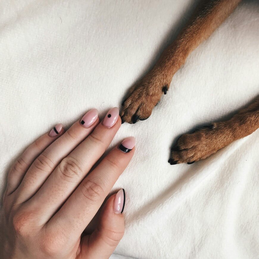 simple minimalist nails