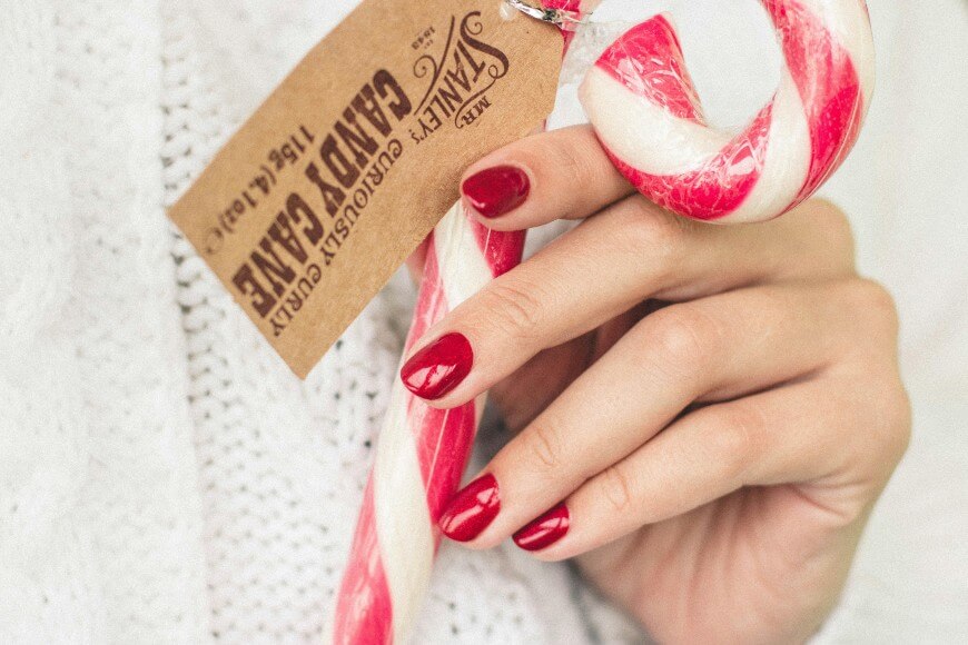red chrome christmas nail design