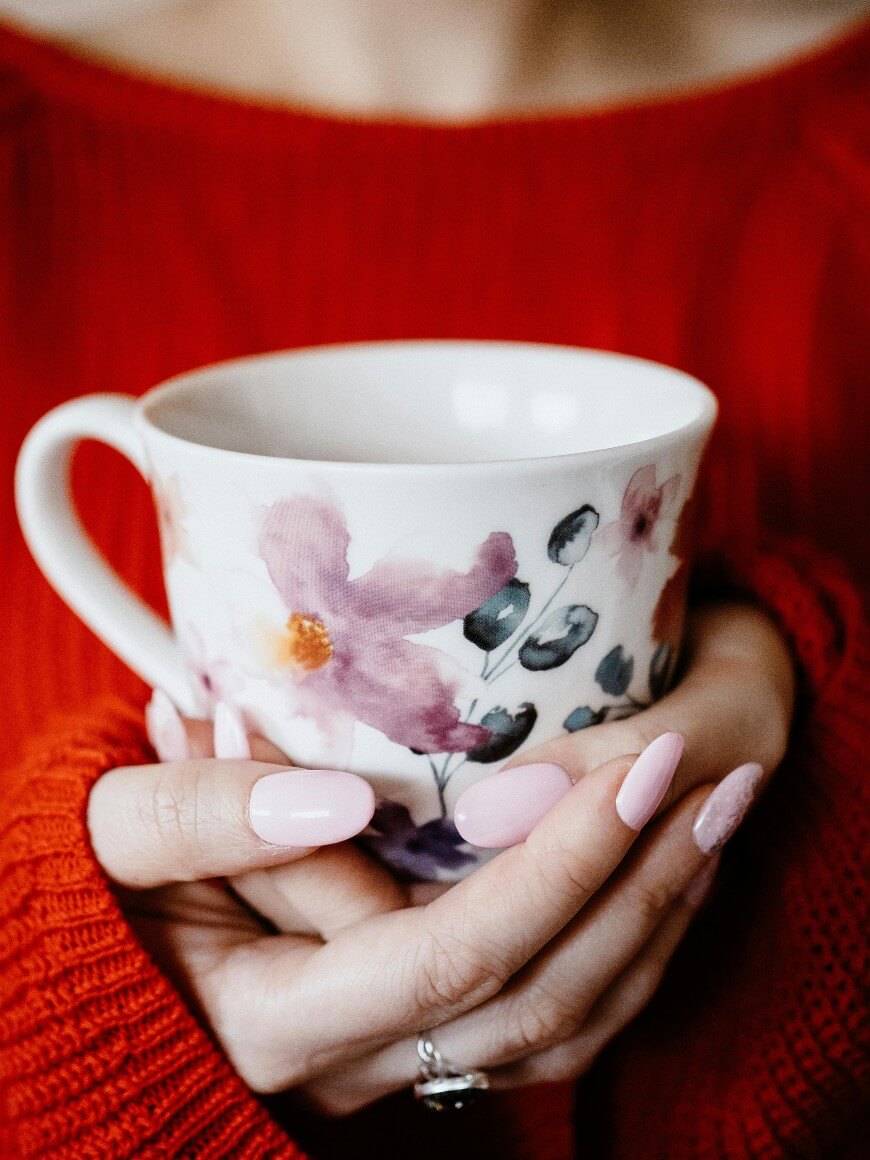 pale pink nails for spring