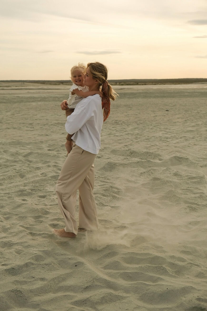 casual beach outfit for women