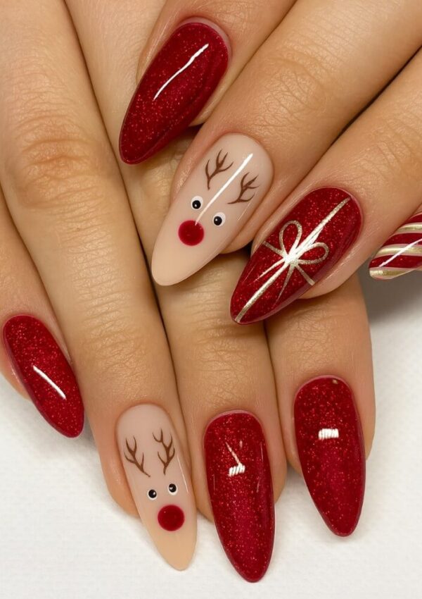 25+ Reindeer Nail Designs for the Cutest Holiday Vibes